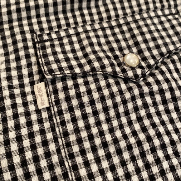 Levi’s Women’s long sleeve snap button shirt - Picture 2 of 8